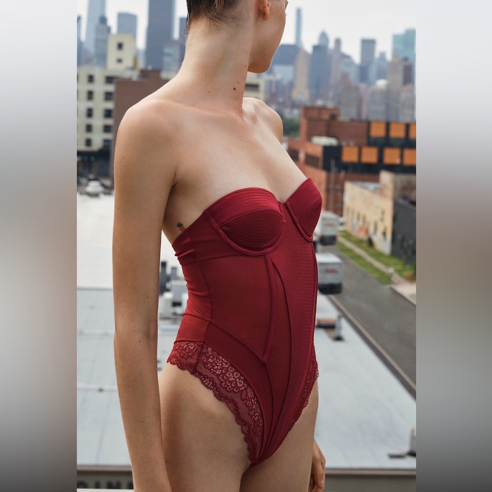 NWT Zara bodysuit, size 80B